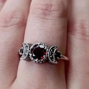 NEW Moon Design Silver Red Ruby Gemstone Ring Size 7